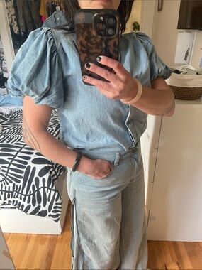 Frame Denim Light Blue Puff Sleeve Chambray Blouse